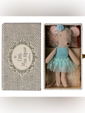 Maileg Dance Little Sister Mouse in Daybed